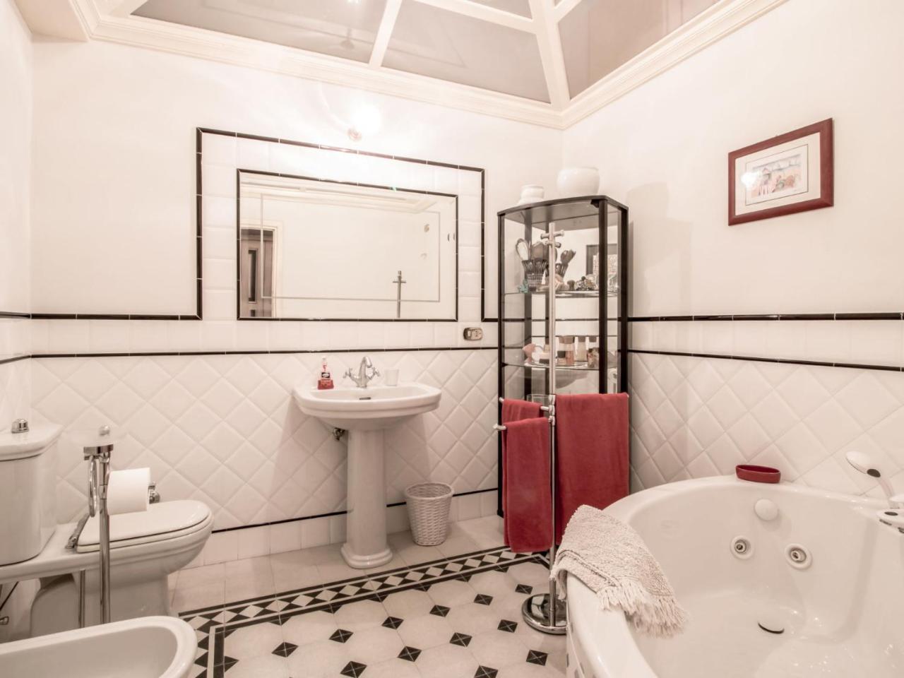 Apartment Palazzo Cittadella By Interhome Lucca Bagian luar foto