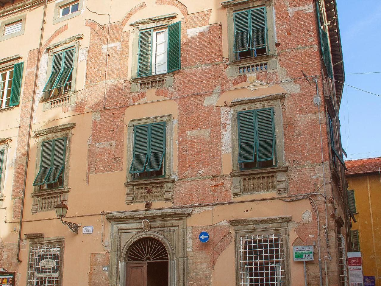 Apartment Palazzo Cittadella By Interhome Lucca Bagian luar foto